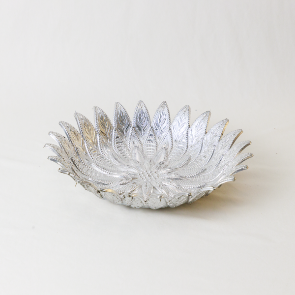 Gold and Silver Plates - Image 2